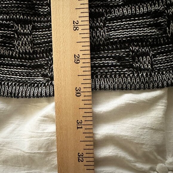 Salon Studio Black & White Basket Weave Knit Sleeveless Vest SZ XX Academia - Picture 9 of 9